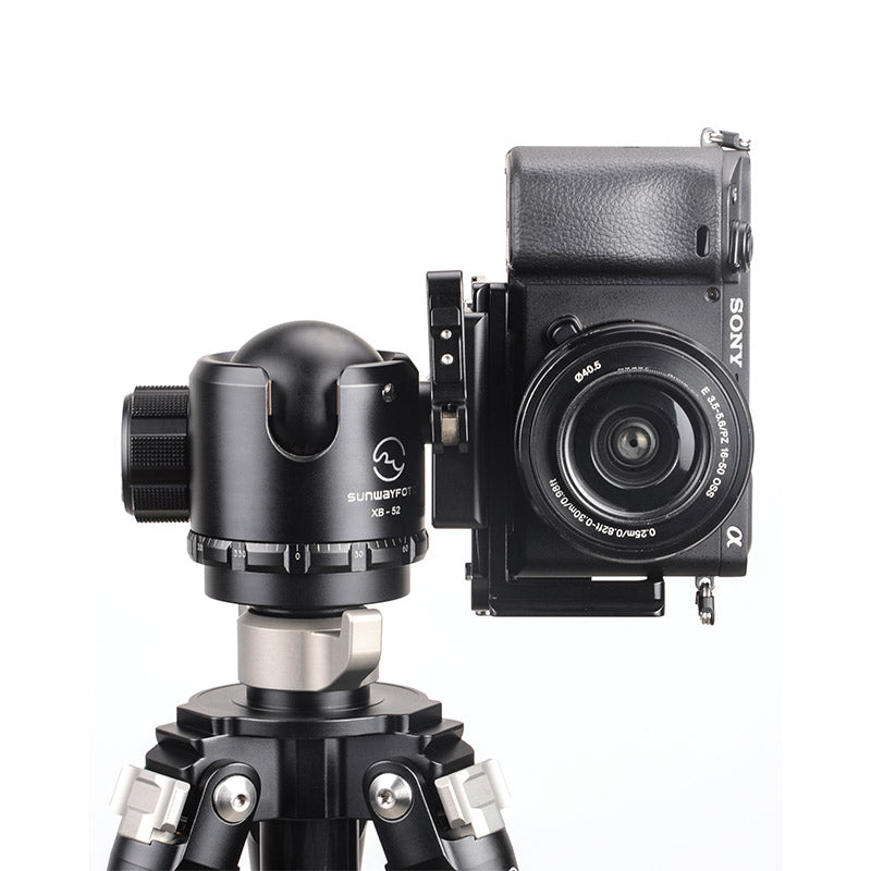 XB-52DL is based on XB-52 and replaced the Screw-Knob Clamp with DLC-6